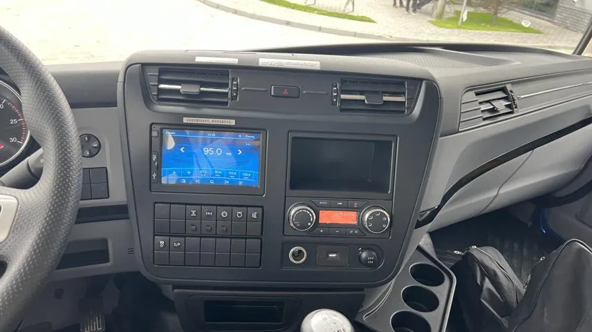 Самосвал DongFeng KC 8x4