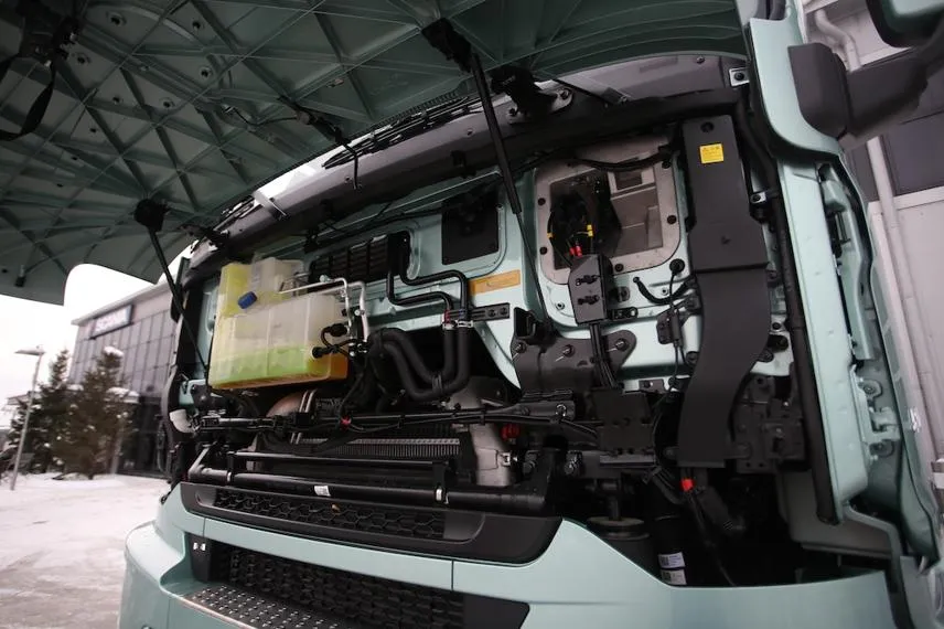 Седельный тягач DongFeng GX 4x2