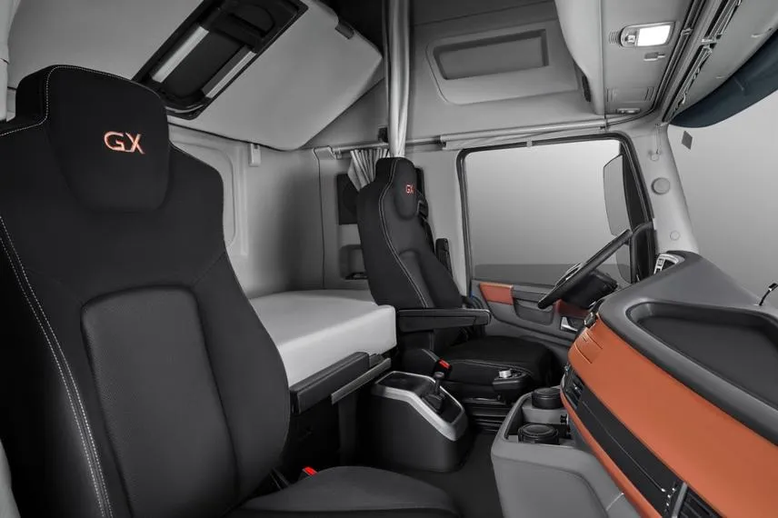 Седельный тягач DongFeng GX 4x2